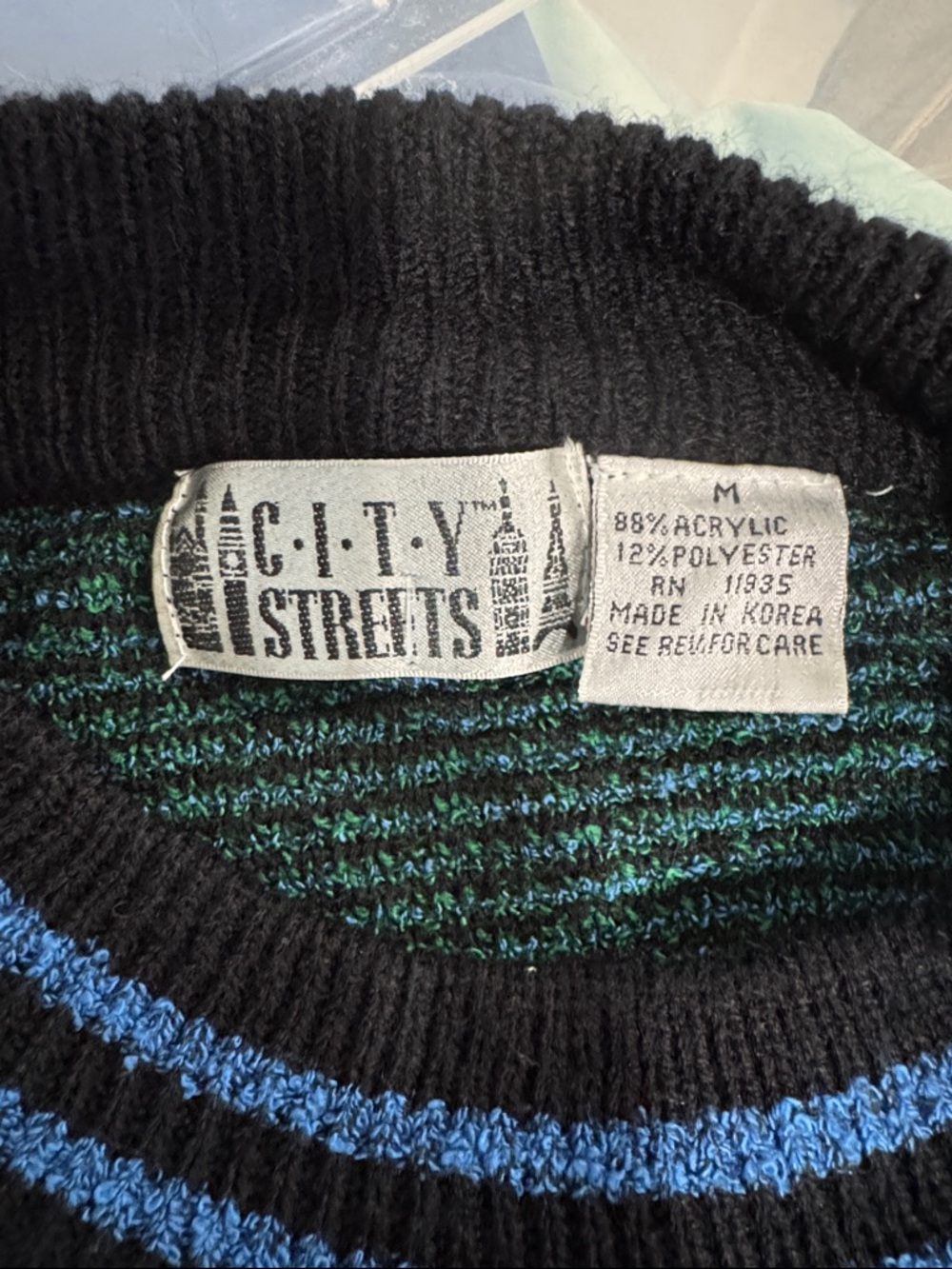 Vintage 80s City Streets green and blue artsy unique unisex pull-over sweater - Picture 5 of 5